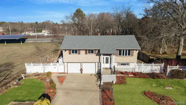105 Ames ST, Brentwood, NY 11717
