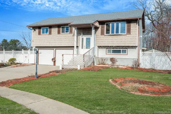 105 Ames ST, Brentwood, NY 11717