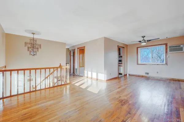 105 Ames ST, Brentwood, NY 11717