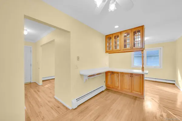 87 Somerset AVE, Mastic, NY 11950