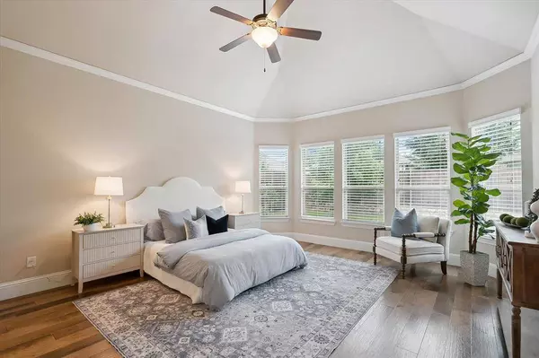 128 Shady Glen Drive, Hickory Creek, TX 75065