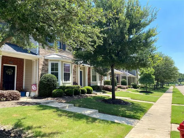 3105 Carlisle Street, Bedford, TX 76021