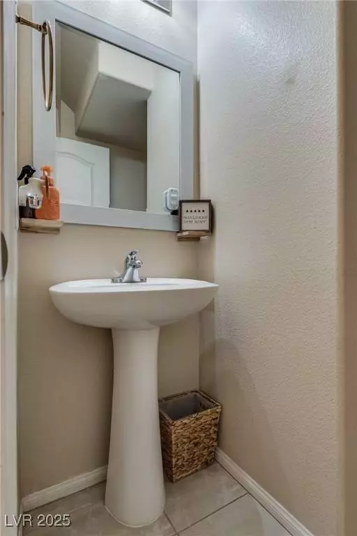 7919 Mineral Peak Street, Las Vegas, NV 89166