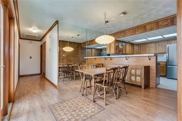 6501 Brushwood LN, Las Vegas, NV 89107