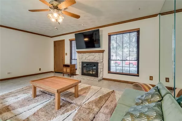 6501 Brushwood LN, Las Vegas, NV 89107