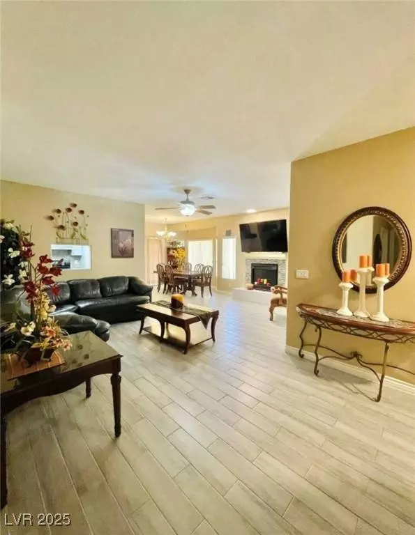 4510 E Cleveland AVE, Las Vegas, NV 89104