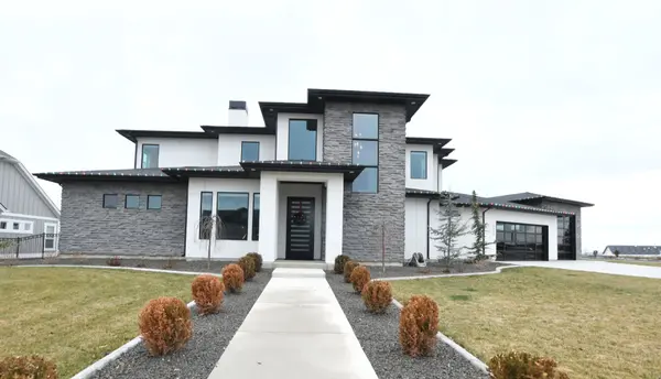 1520 W. Kamet Ct.