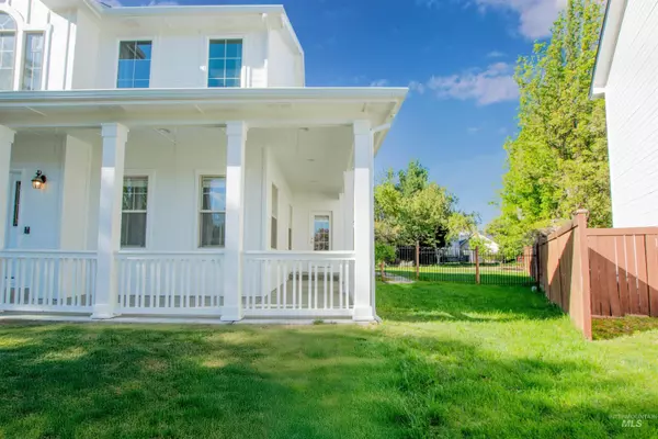 6174 N Queensbury Pl, Boise, ID 83713