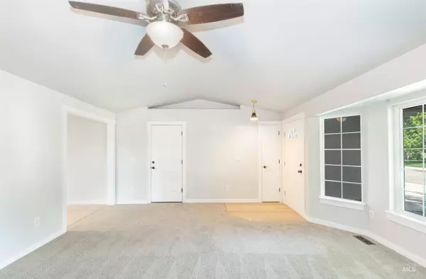 1383 E Drucker St, Meridian, ID 83642