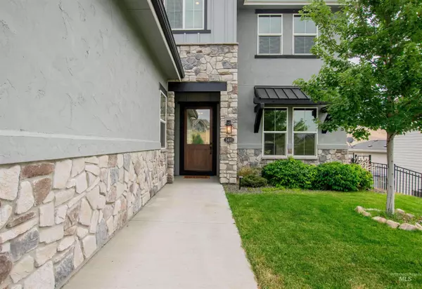 2400 S Trapper Place, Boise, ID 83716