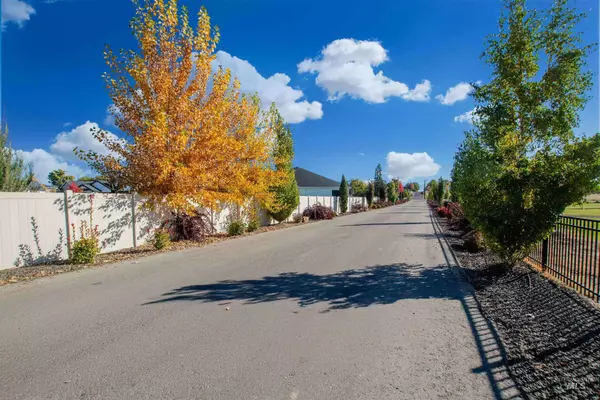 9573 W Stone Oak Lane, Star, ID 83669