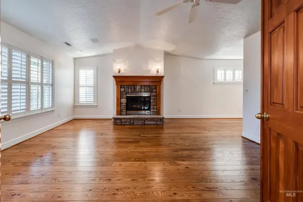 8716 Quail Ridge Dr., Nampa, ID 83686