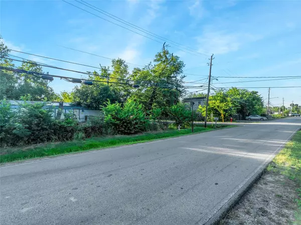 719 Manor ST, Houston, TX 77015