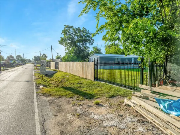 14615 Victoria ST, Houston, TX 77015