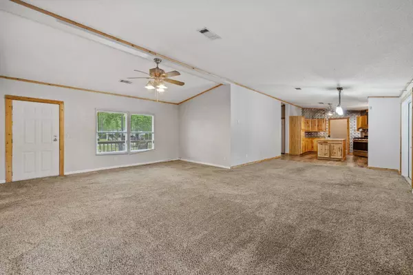 164 Deer TRL, Trinity, TX 75862