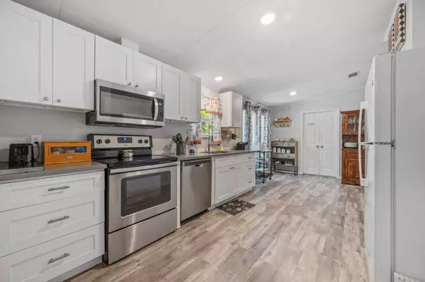 161 W Creek, Trinity, TX 75862