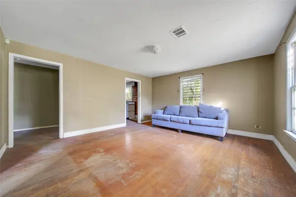 709 Magnolia BLVD, New Caney, TX 77357