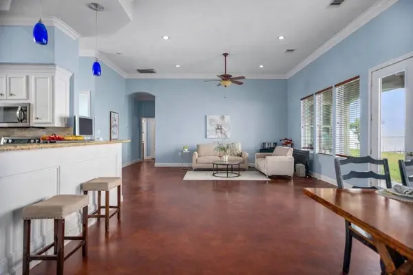 842 County Road 478, Palacios, TX 77465