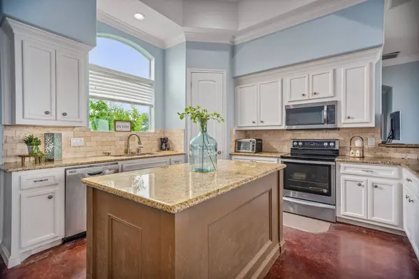 842 County Road 478, Palacios, TX 77465