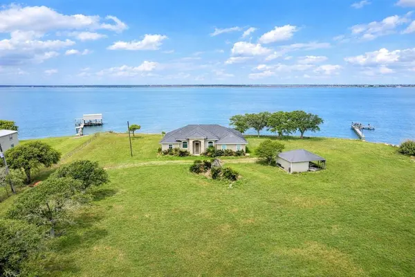 842 County Road 478, Palacios, TX 77465