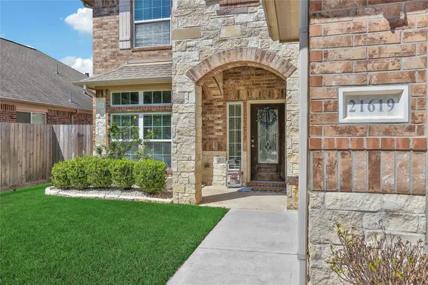 21619 Chinese Fir LN, Porter, TX 77365