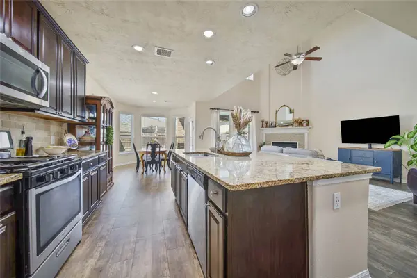 21619 Chinese Fir LN, Porter, TX 77365