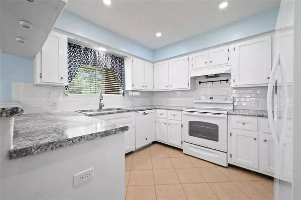 16014 Holly ST, Porter, TX 77365