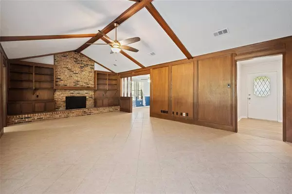 16014 Holly ST, Porter, TX 77365