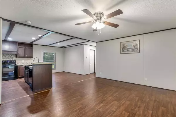 12214 County Road 37495, Cleveland, TX 77327