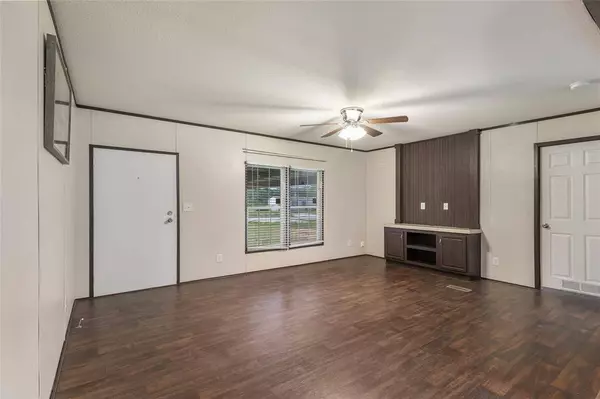 12214 County Road 37495, Cleveland, TX 77327