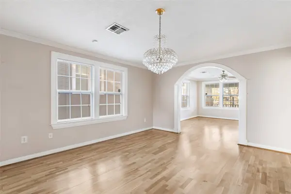 1120 E 26th ST, Houston, TX 77009