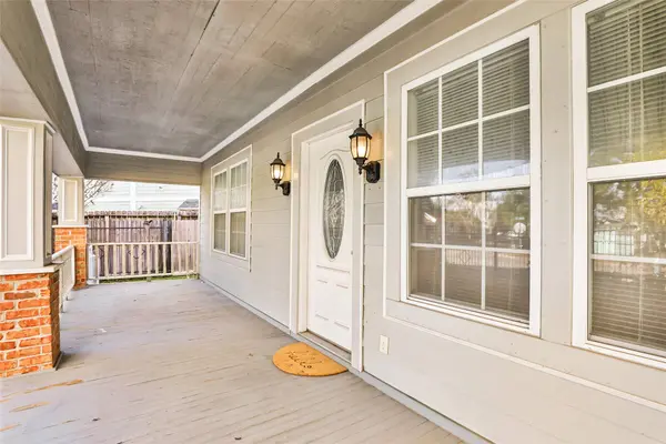 1120 E 26th ST, Houston, TX 77009