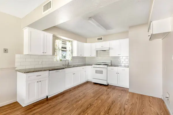 4019 Hillcrest ST, Liberty, TX 77575