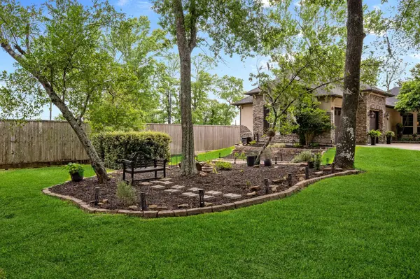 28403 Mendecino Glen LN, Huffman, TX 77336