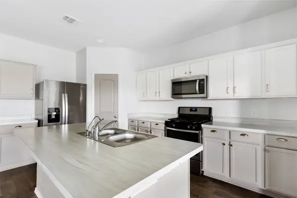 21407 Rustic Elm DR, New Caney, TX 77357
