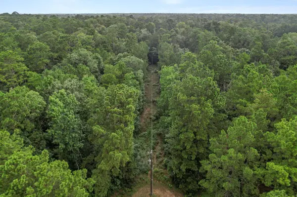 900 S Duck Creek RD, Cleveland, TX 77328