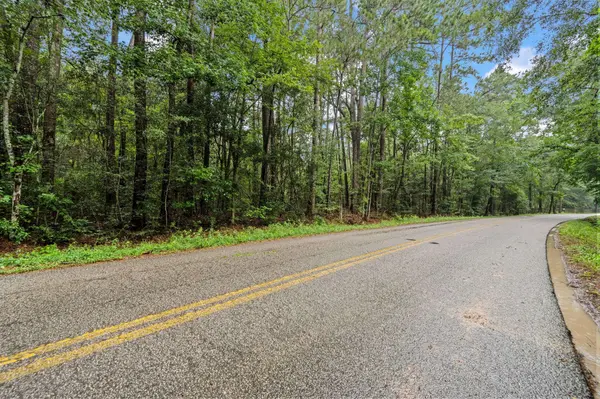 900 S Duck Creek RD, Cleveland, TX 77328
