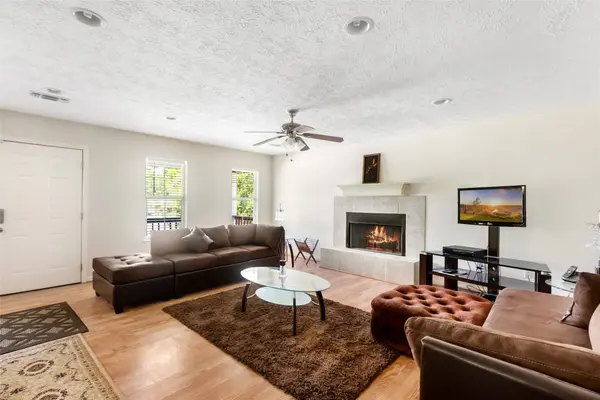 31 Timber Cove LN, Coldspring, TX 77331