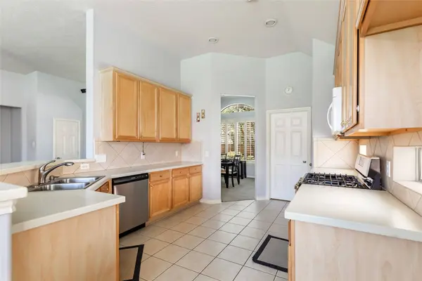 26924 Manor Falls DR, Kingwood, TX 77339
