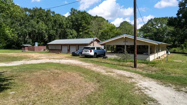 465 County Road 3181, Cleveland, TX 77327