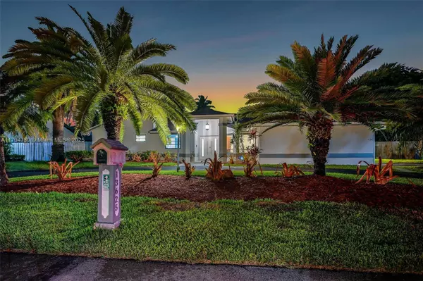 13625 SW 104th Ct, Miami, FL 33176