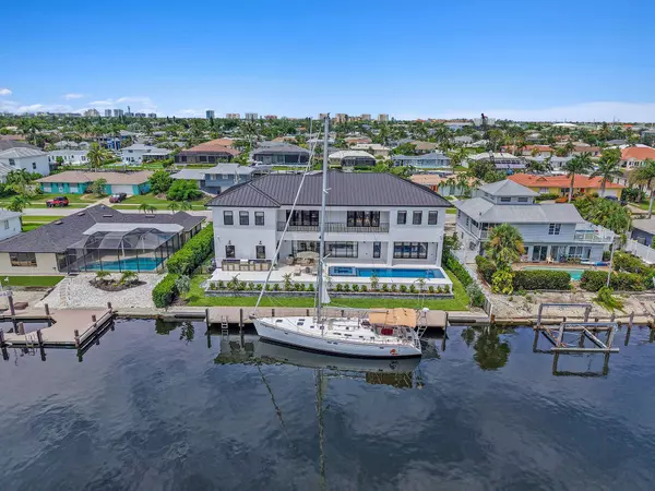 70-ft composite dock on deep-water canal, Marco Island