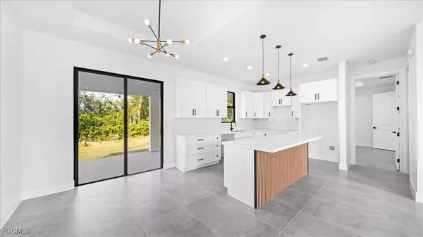 Cape Coral FL new construction Moon Model home – open concept living area.