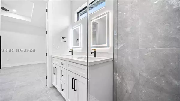 3935 NW 45th LN, Cape Coral, FL 33993