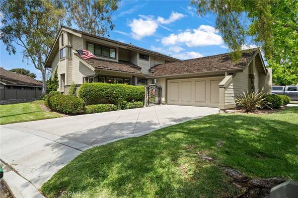 49 Pinewood #25, Irvine, CA 92604