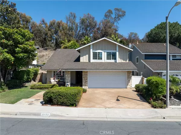 25572 Orchard Rim Ln, Lake Forest, CA 92630