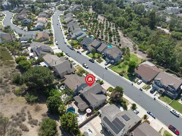 25572 Orchard Rim Ln, Lake Forest, CA 92630