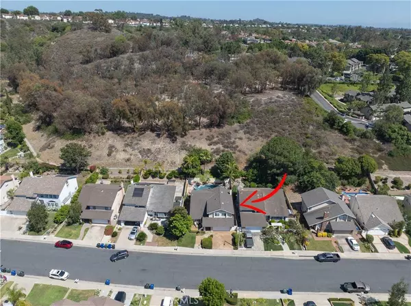 25572 Orchard Rim Ln, Lake Forest, CA 92630