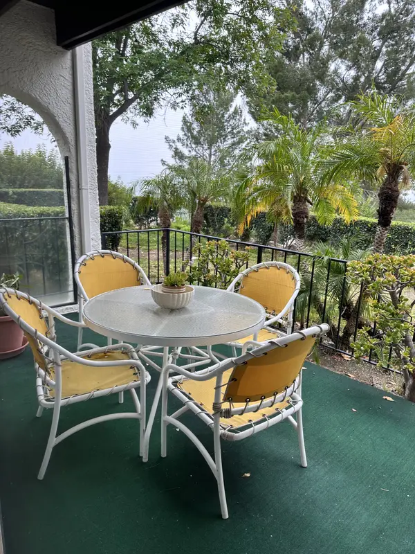 9350 Via Monique, Burbank, CA 91504-1308