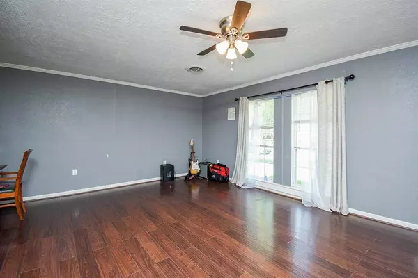 1905 Tennessee ST, Baytown, TX 77520